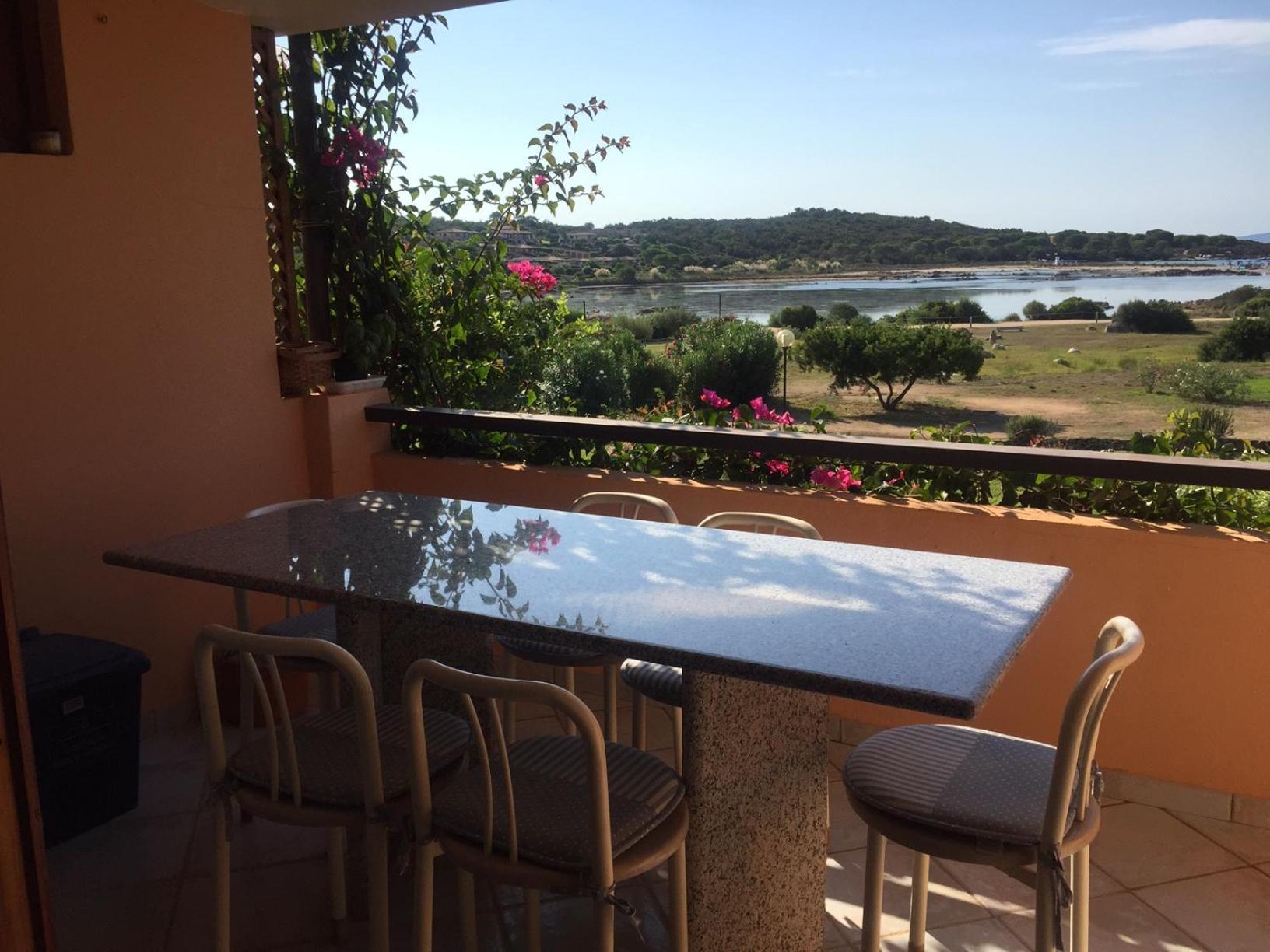 Residence Porto Coda Cavallo San Teodoro  Exteriör bild