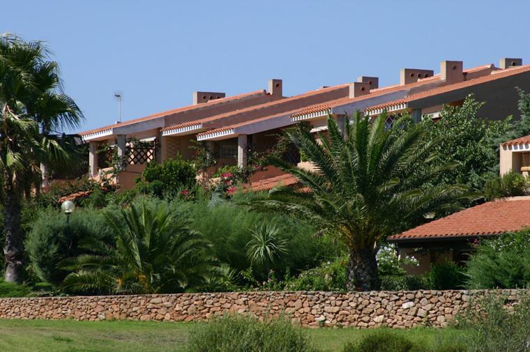 Residence Porto Coda Cavallo San Teodoro  Exteriör bild